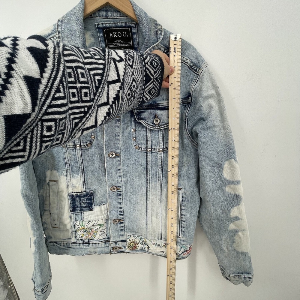 Akoo Oversized Distressed Denim Jacket Men's Size‎ M Floral Patches Metal Studs - Picture 11 of 16